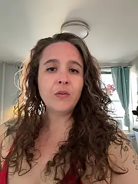Snapshot of sylviahhh chatting on June 19, 2026, 9:51 pm sylviahhh online show from June 19, 2026, 9:51 pm