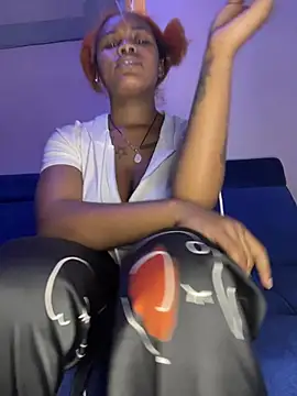 Cherrytowild online show from March 19, 2026, 6:06 am