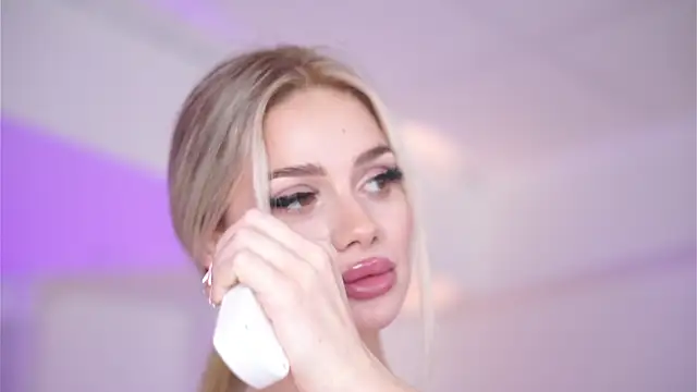 NicoleSarahX online show from February 28, 2025, 3:15 am