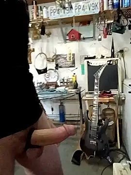 Danialanon online show from November 27, 2025, 9:39 pm