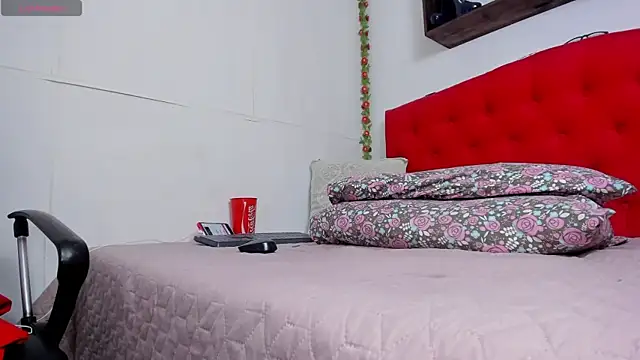 Brulanta Virino online show from September 26, 2025, 5:28 pm