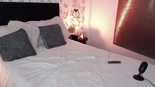 Nathaly-Lopez online show from March 14, 2026, 2:00 pm