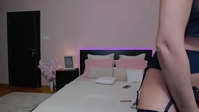 AyanaJoy online show from February 5, 2026, 4:22 pm