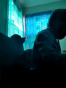 Snapshot of LongDickZee562 chatting on December 19, 2024, 5:29 pm LongDickZee562 online show from December 19, 2024, 5:29 pm