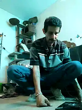 Snapshot of LongDickZee562 chatting on December 19, 2024, 9:06 pm LongDickZee562 online show from December 19, 2024, 9:06 pm