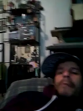 Snapshot of LongDickZee562 chatting on February 12, 2025, 9:43 pm LongDickZee562 online show from February 12, 2025, 9:43 pm