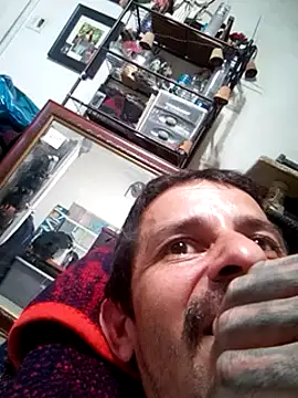 Snapshot of LongDickZee562 chatting on March 11, 2025, 2:10 am LongDickZee562 online show from March 11, 2025, 2:10 am