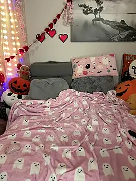 Angel-Lewd-Cake online show from February 12, 2026, 10:43 am