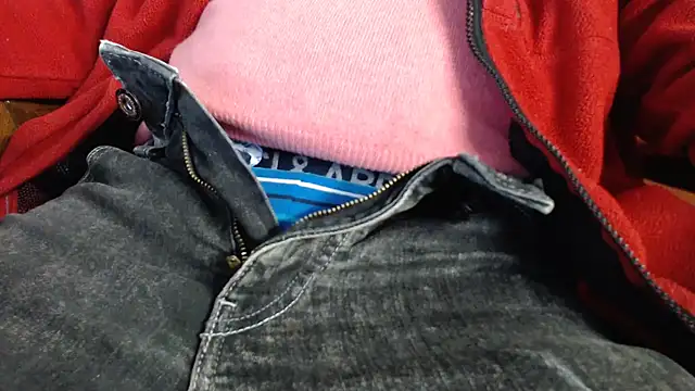 smoothandtiny online show from March 8, 2025, 8:22 am