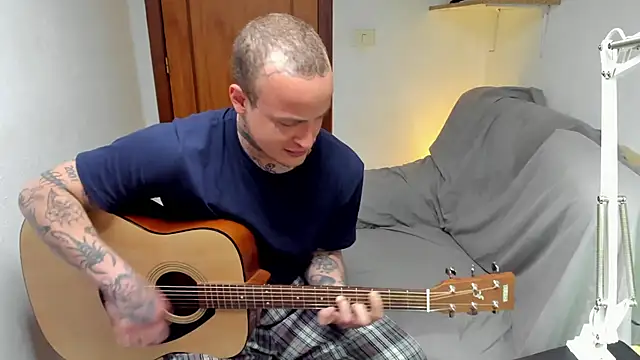 layneinchains online show from April 18, 2026, 2:43 pm