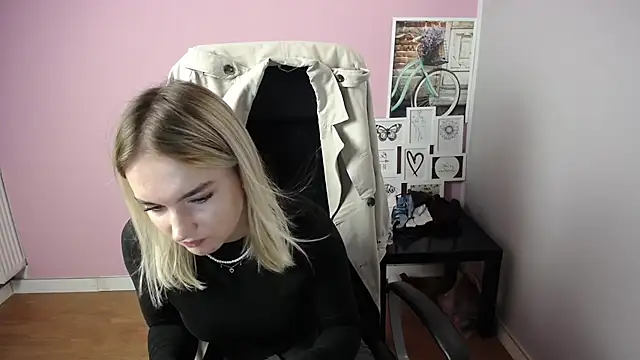 viktoria lovely online show from October 6, 2025, 7:06 am