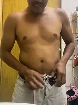 negro15cm17 online show from February 17, 2025, 1:21 pm