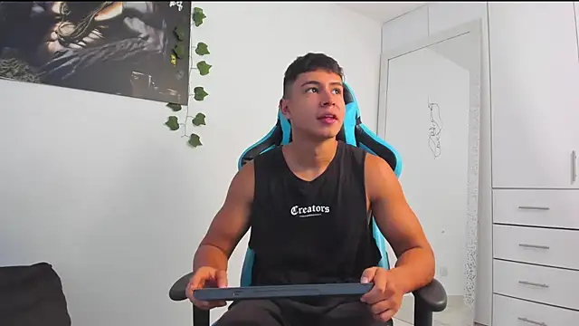 Bray Kevin online show from February 22, 2025, 5:02 pm