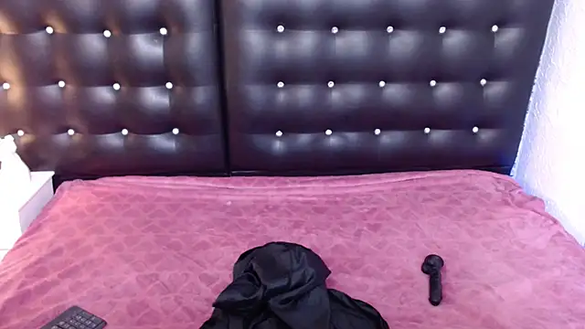 Mrs booty online show from February 1, 2025, 7:23 pm