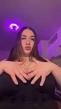 Snapshot of GabiBoobs chatting on February 6, 2025, 6:35 pm GabiBoobs online show from February 6, 2025, 6:35 pm