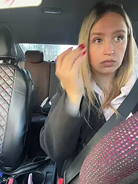 StasyWood online show from April 7, 2026, 1:06 am