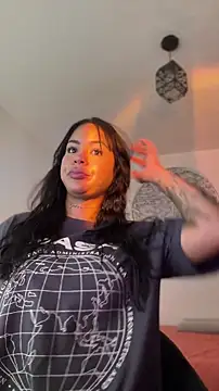 IsabelaVanegas  online show from February 23, 2026, 4:59 pm