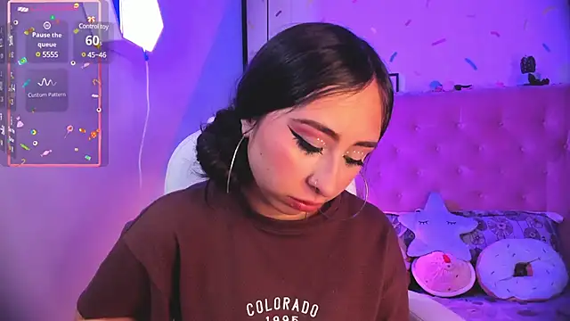  cloe martinez online show from December 16, 2024, 9:41 pm