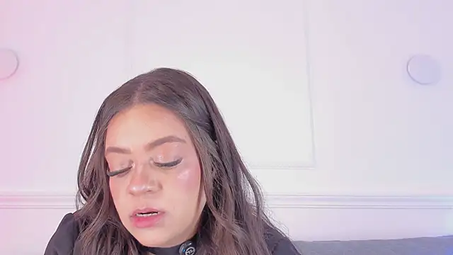 sarah-bonneth online show from March 23, 2026, 2:32 pm