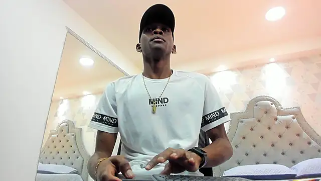 JacksonMuller  online show from December 11, 2024, 12:12 pm