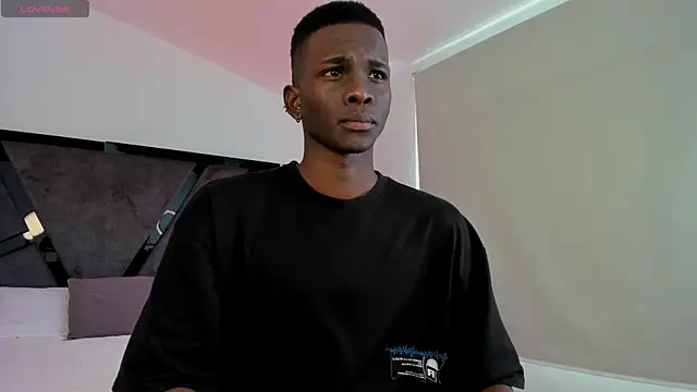 JacksonMuller  online show from April 14, 2026, 12:55 pm