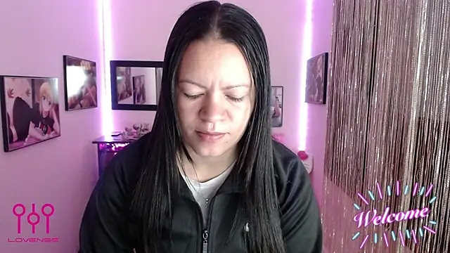 Cristal w online show from September 16, 2025, 1:45 pm