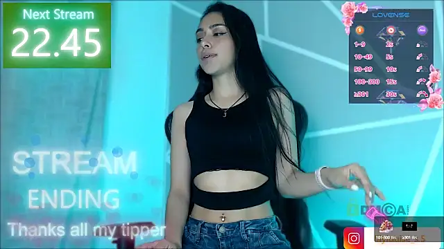 Snapshot of lilylouisee chatting on January 22, 2025, 8:49 pm lilylouisee online show from January 22, 2025, 8:49 pm