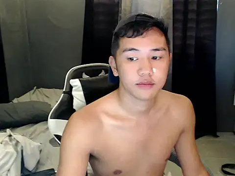 xgregor07 online show from September 24, 2025, 8:39 am