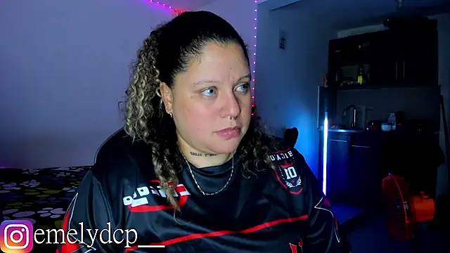 mariana maze online show from October 3, 2025, 5:26 am