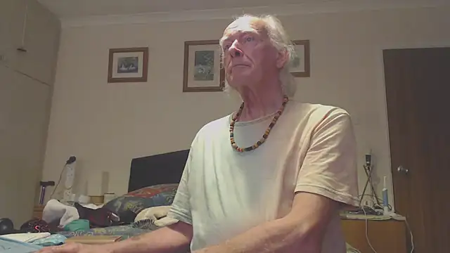 WaverlyKernow online show from March 21, 2025, 2:51 pm