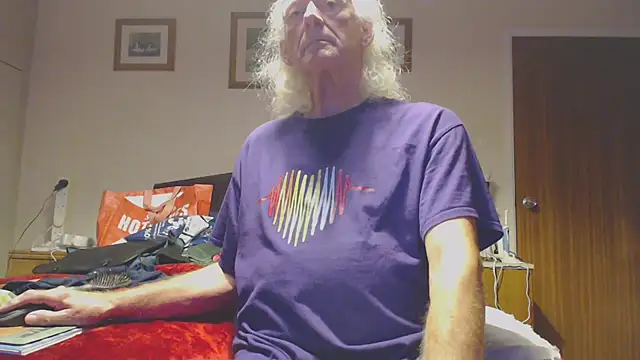 WaverlyKernow online show from October 1, 2025, 6:47 pm