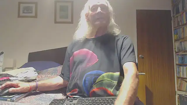 WaverlyKernow online show from April 8, 2026, 6:52 pm