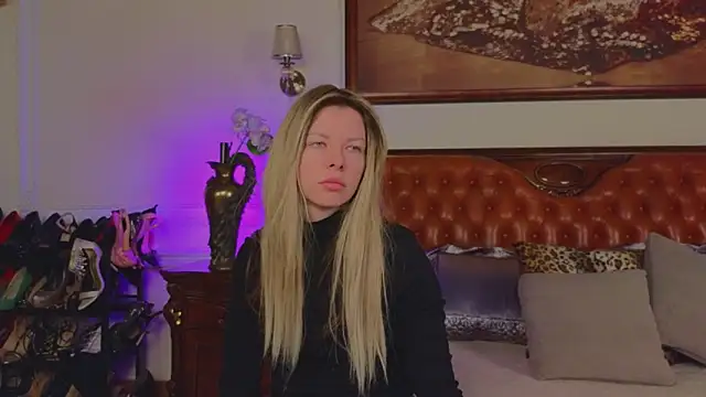 Real Tini online show from March 5, 2026, 7:04 am