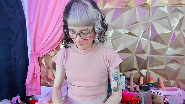 neeko princes online show from February 8, 2025, 12:17 pm