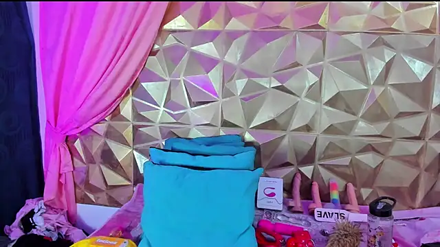 neeko princes online show from February 13, 2025, 12:11 pm