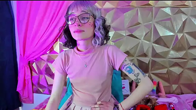 neeko princes online show from February 18, 2025, 3:21 pm