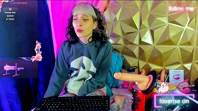 neeko princes online show from September 19, 2025, 12:17 pm