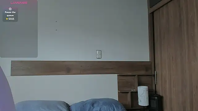 Snapshot of _fullmoon chatting on February 25, 2025, 8:51 pm fullmoon online show from February 25, 2025, 8:51 pm