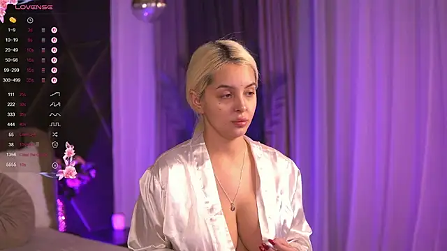 VictoriaMorrone online show from March 8, 2025, 4:34 am