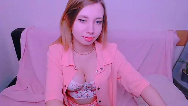 AliceFire  online show from May 31, 2026, 9:38 am