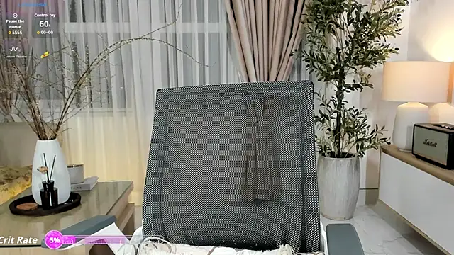  Joliie  online show from March 17, 2026, 4:54 pm