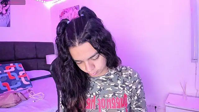 Megan Miles02 online show from November 14, 2025, 8:07 pm