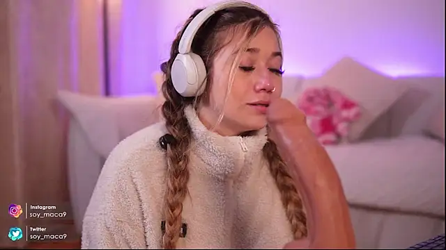 lilith gray9 online show from November 22, 2025, 6:29 pm