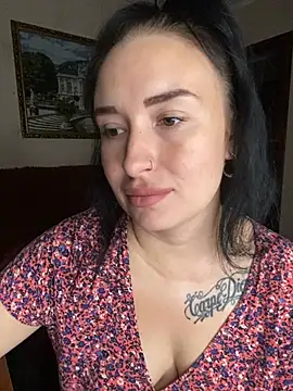 Roxana Bell online show from July 23, 2026, 3:21 pm