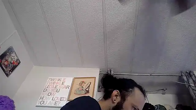 BobbyQ29 online show from April 20, 2026, 5:16 pm