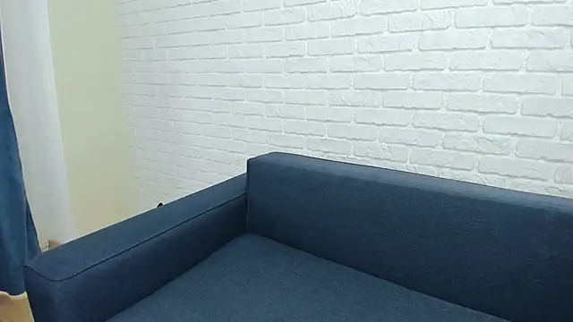 LayaFlow online show from November 26, 2025, 8:59 am