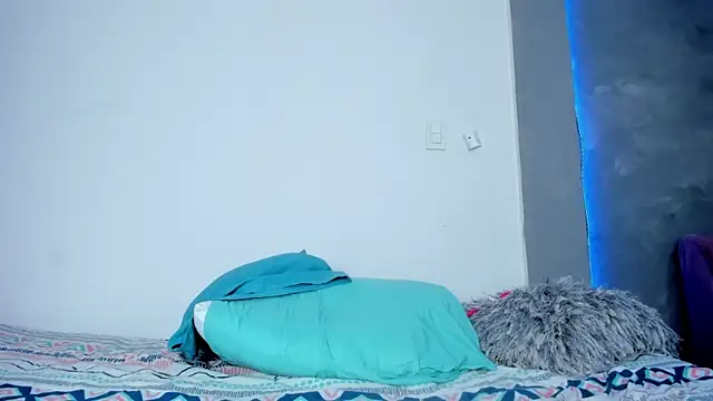 Alexxxholy online show from November 24, 2025, 1:00 pm