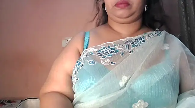 Snapshot of Ravina_patil1 chatting on January 12, 2025, 4:50 pm Ravina patil1 online show from January 12, 2025, 4:50 pm