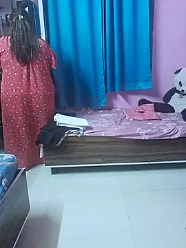 Snapshot of Ravina_patil1 chatting on February 3, 2025, 10:36 am Ravina patil1 online show from February 3, 2025, 10:36 am