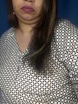 Snapshot of Ravina_patil1 chatting on February 13, 2025, 5:33 pm Ravina patil1 online show from February 13, 2025, 5:33 pm